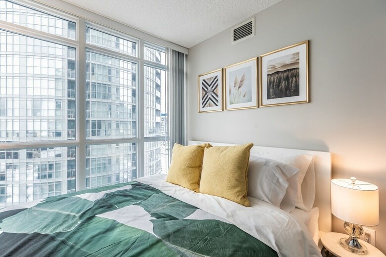 Platinum Suites -  Stunning Waterfront 2 Bed 2 Bath
