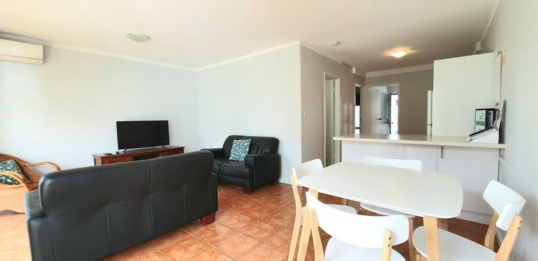 Apartamentos West Beach Lagoon 204 - Ground Floor