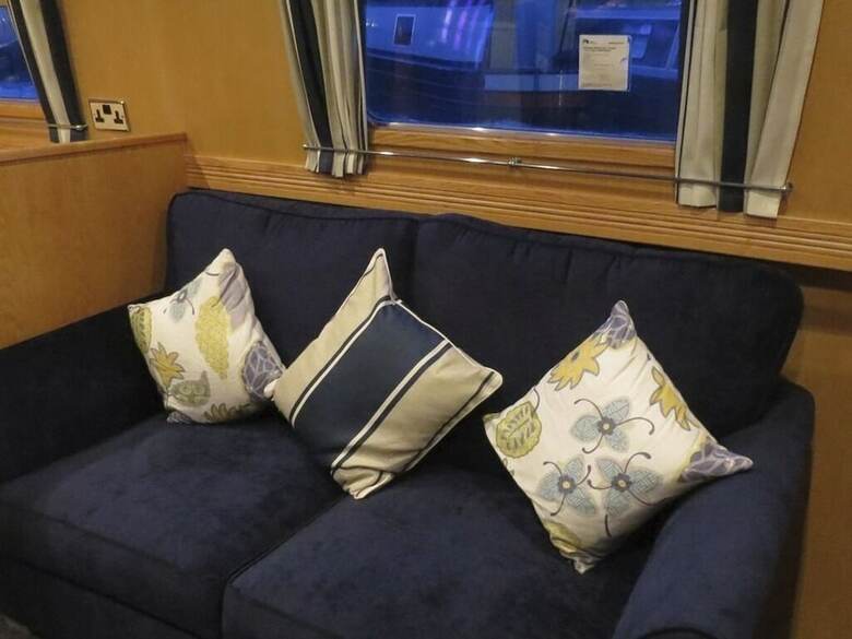 Houseboat Hotels - Hotel Boat