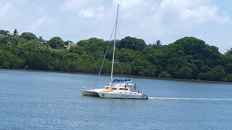 Hotel Riverside Holiday Home