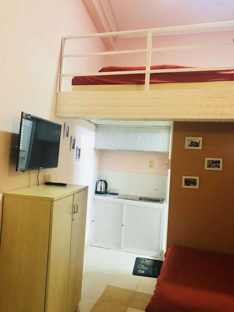 Hotel Q Lofts