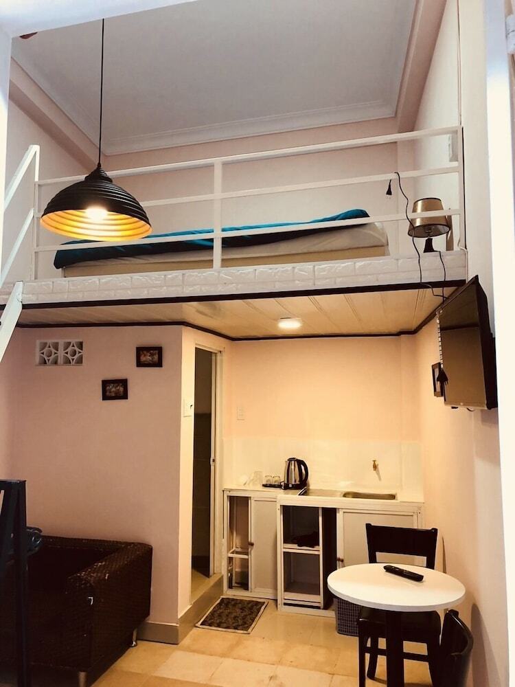 Hotel Q Lofts