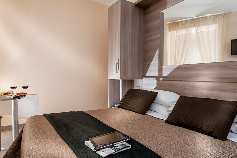 B&B Le Suite Di Via Catone