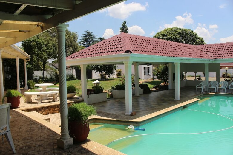 Bed & Breakfast 11 Eland Guest House