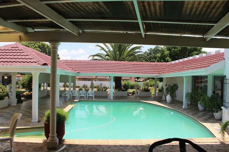 Bed & Breakfast 11 Eland Guest House