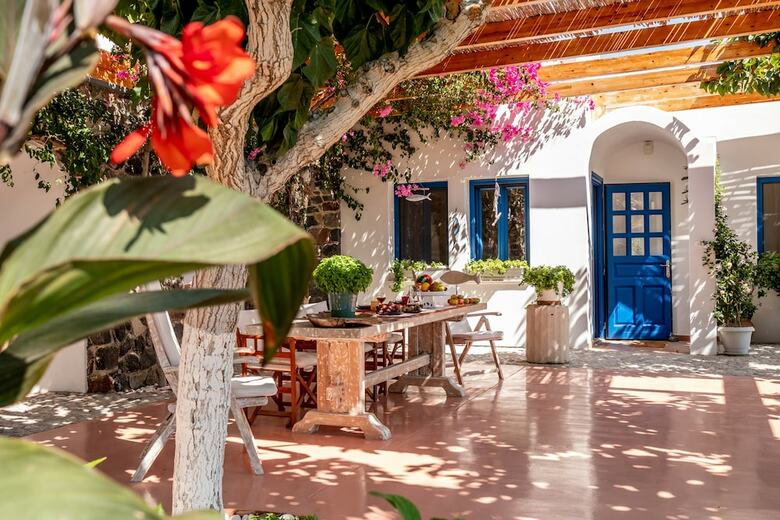 Villa Santorini Mystique Garden