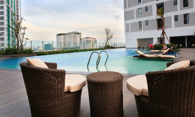 The Milky Way River Gate Apartment