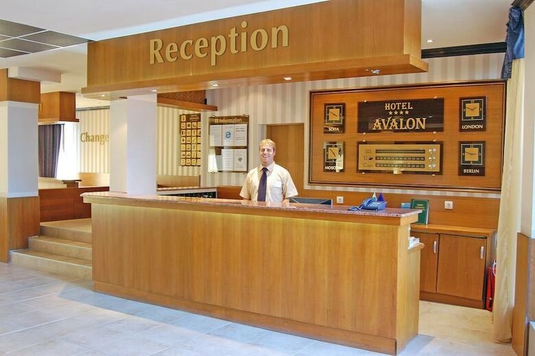 Aparthotel Quiet One Bedroom Apartment With Kitchenette In Avalon Complex