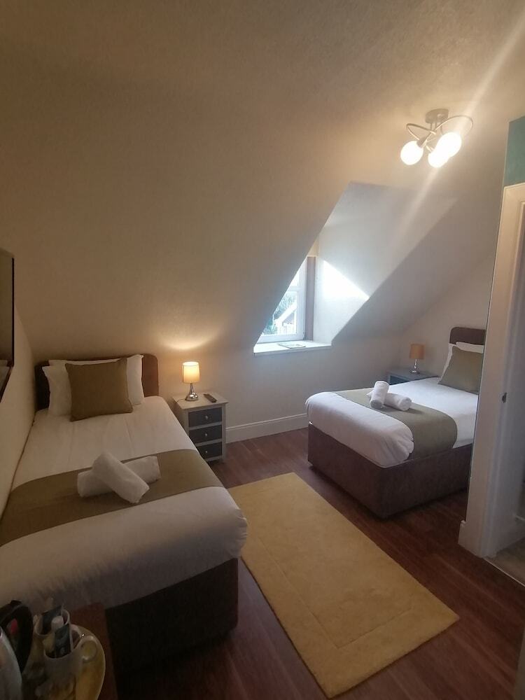 Hotel The Coo's Guest House