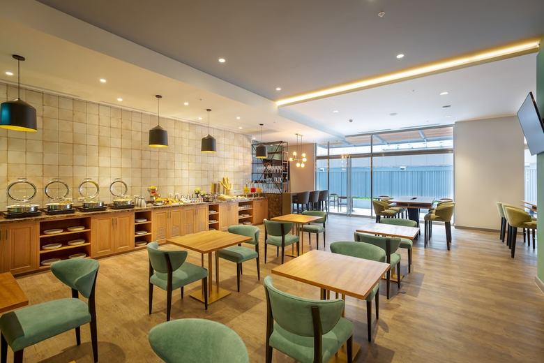 Hotel Holiday Inn Piura