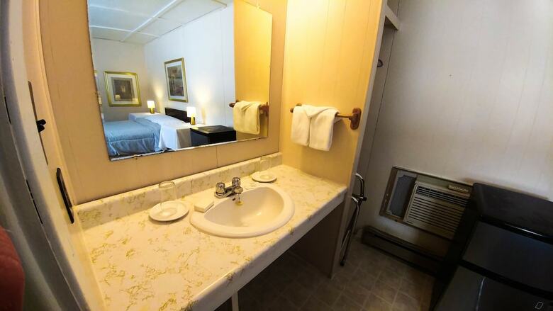 Posada The Shawville Hotel