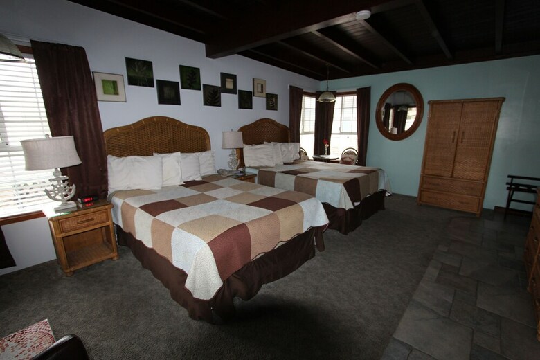Hotel Edgewater Beach Inn And Suites