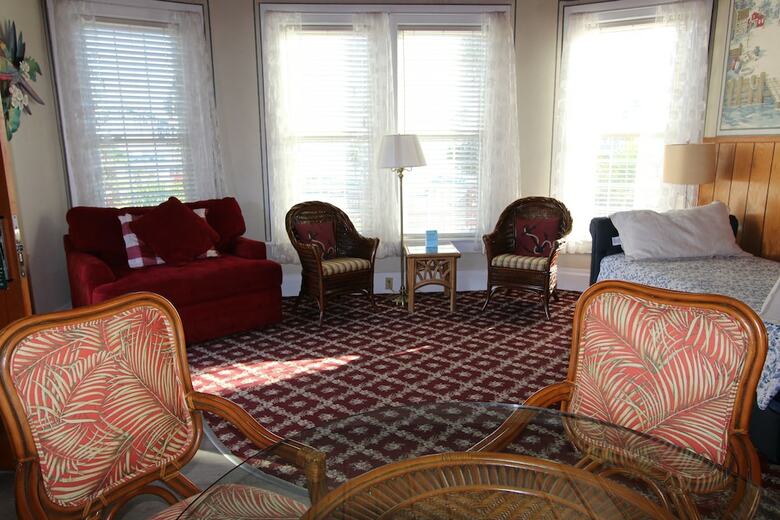 Hotel Edgewater Beach Inn And Suites