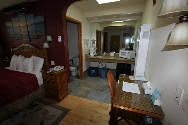 Hotel Edgewater Beach Inn And Suites