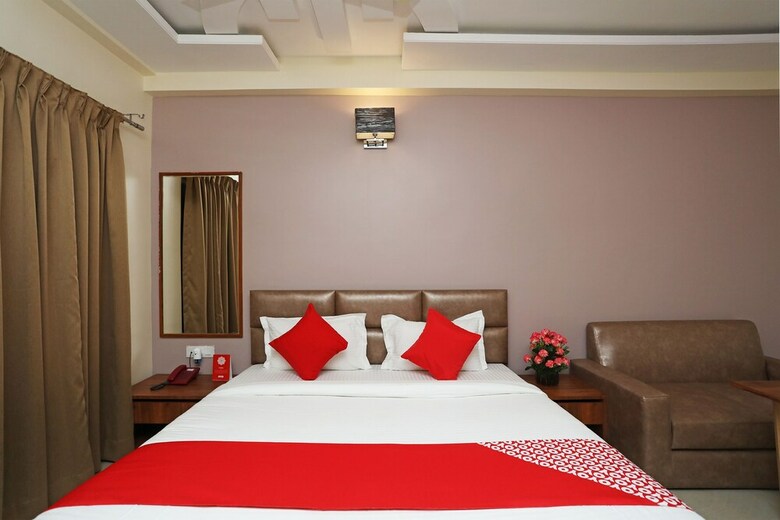 Hotel Oyo 28757 Pikus Inn