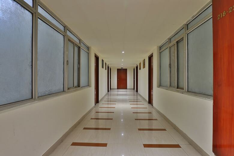 Oyo 24534 Hotel President