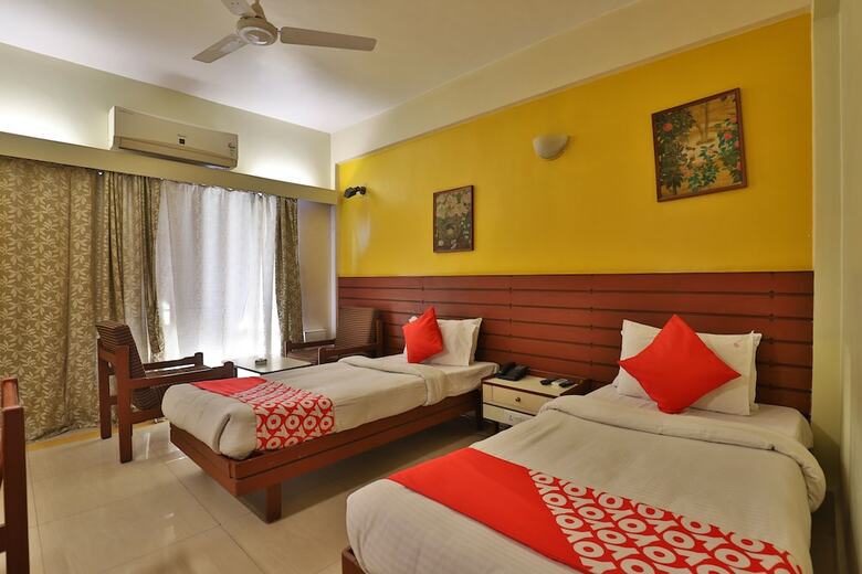 Oyo 24534 Hotel President