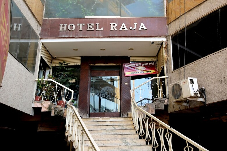 Hotel Oyo 26453 Raja