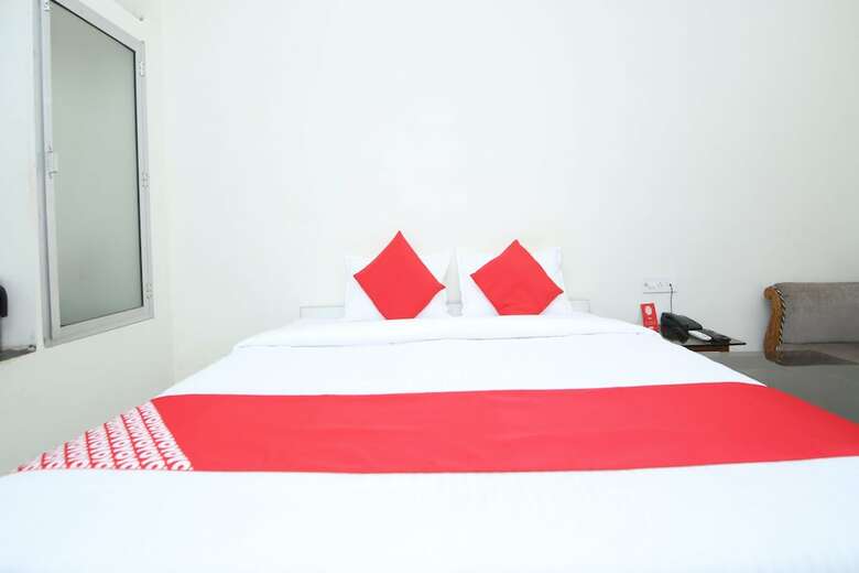 Hotel Oyo 25064 Chandrika