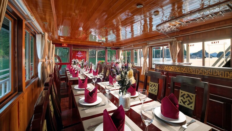 Cozy Bay Cruise