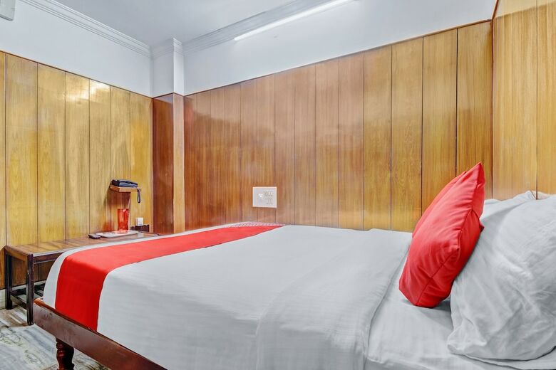 Hotel Oyo 19559 Pavithra Paradise