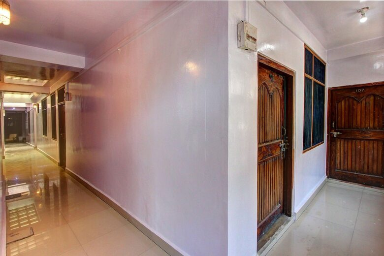 Oyo 19767 Hotel Naman