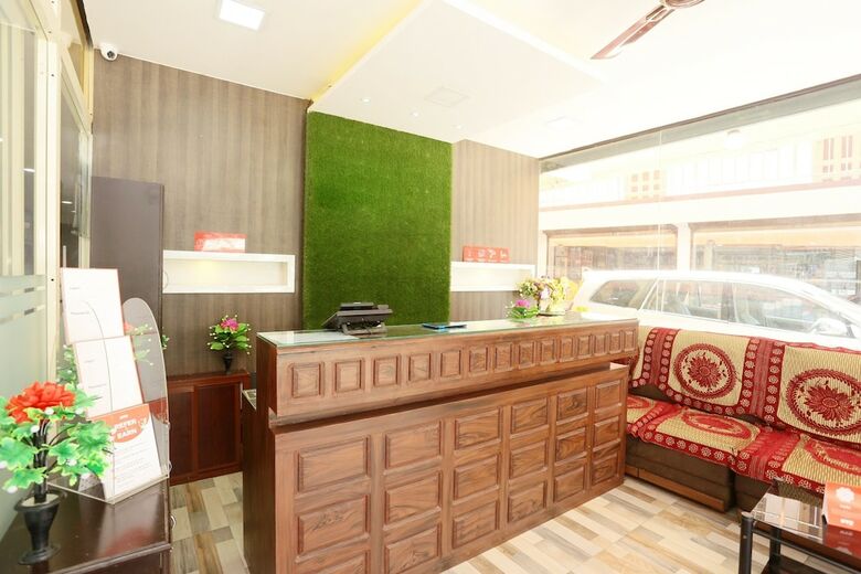 Hotel Oyo 14819 Periyar Holidays