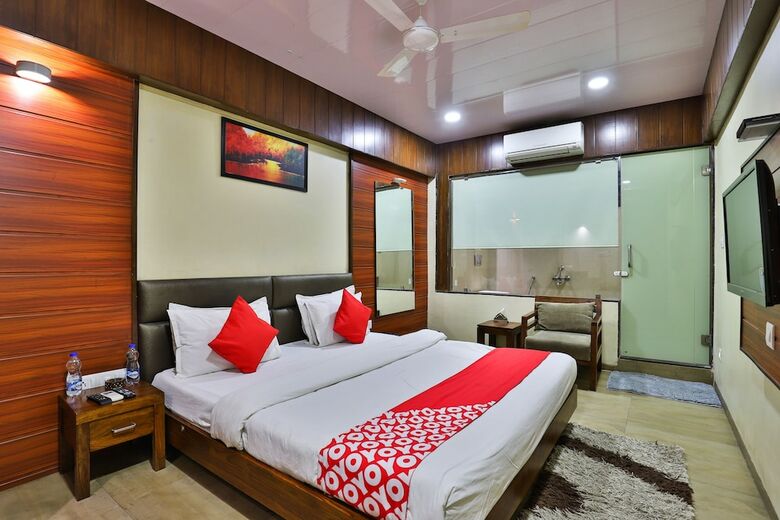 Oyo 25065 Hotel Shree Daan