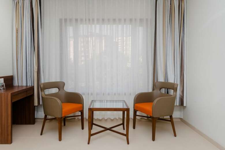 Capital O 28004 Hotel Mathoshree