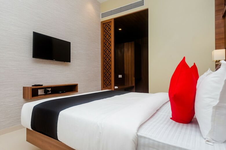 Capital O 28004 Hotel Mathoshree