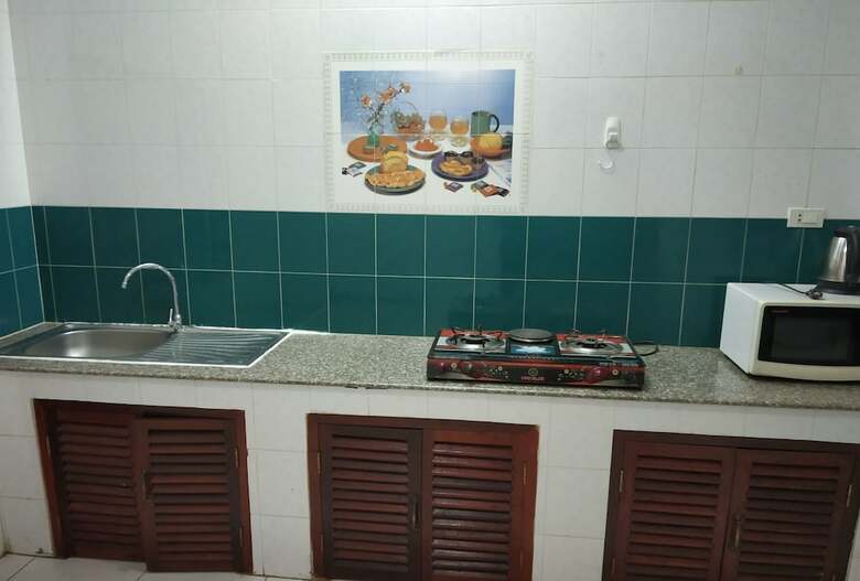 Hotel Baaris Residency & Apartment