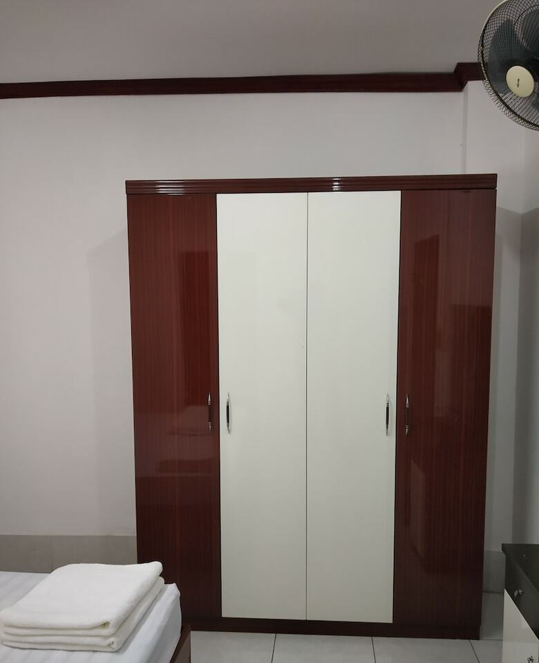 Hotel Baaris Residency & Apartment