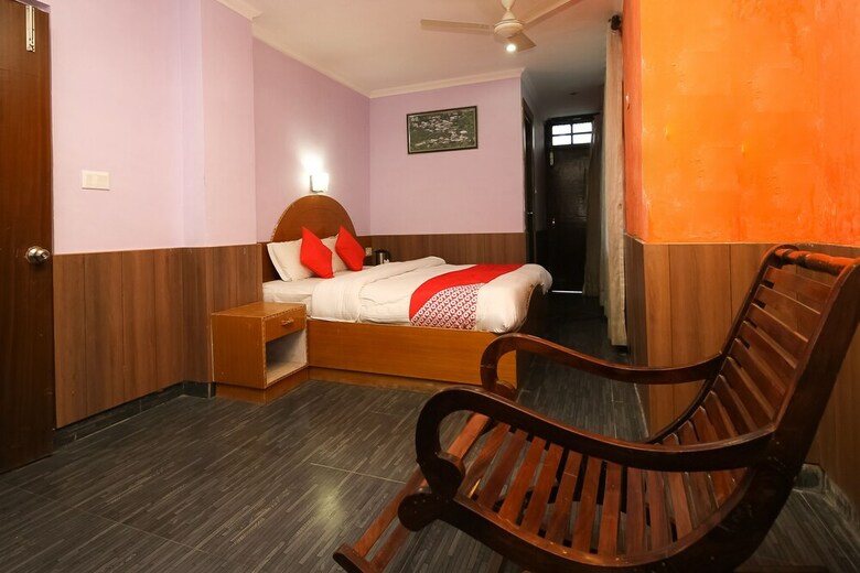 Oyo 8367 Hotel The Woodz