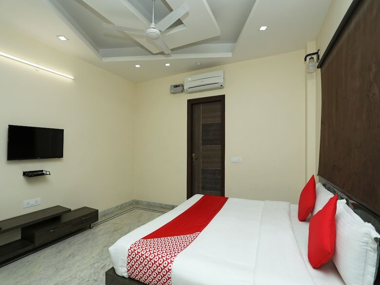 Hotel Oyo 26977 Royal Tulip