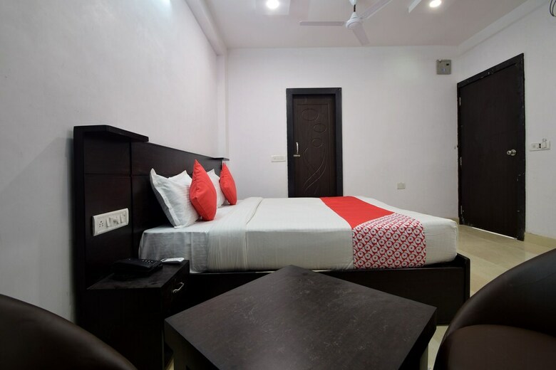 Oyo 23296 Hotel Quality Time
