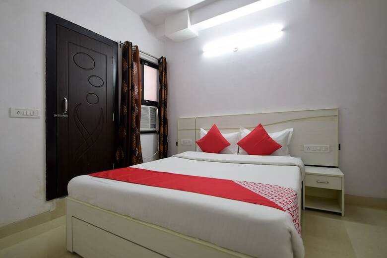 Oyo 23296 Hotel Quality Time