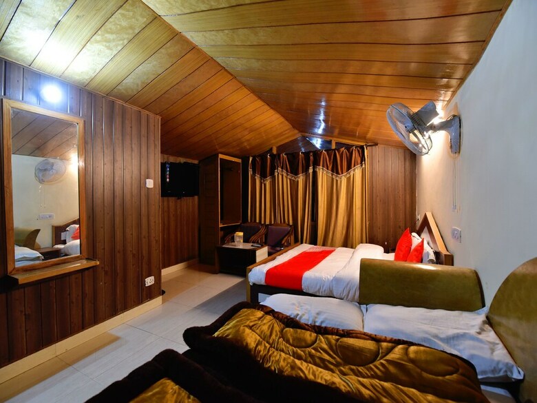 Oyo 13186 Hotel Royal View