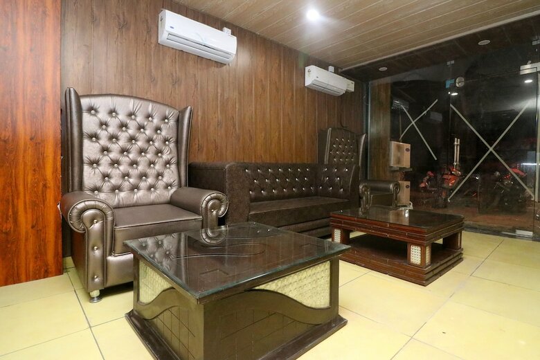 Oyo 26637 Hotel Madhuvan Inn