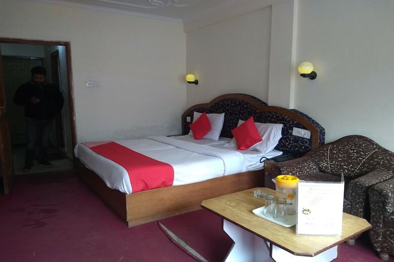 Oyo 23522 Hotel River View