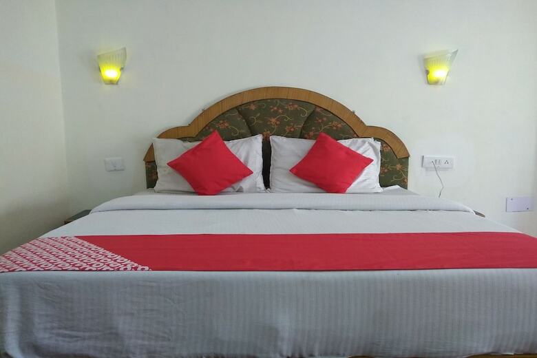 Oyo 23522 Hotel River View