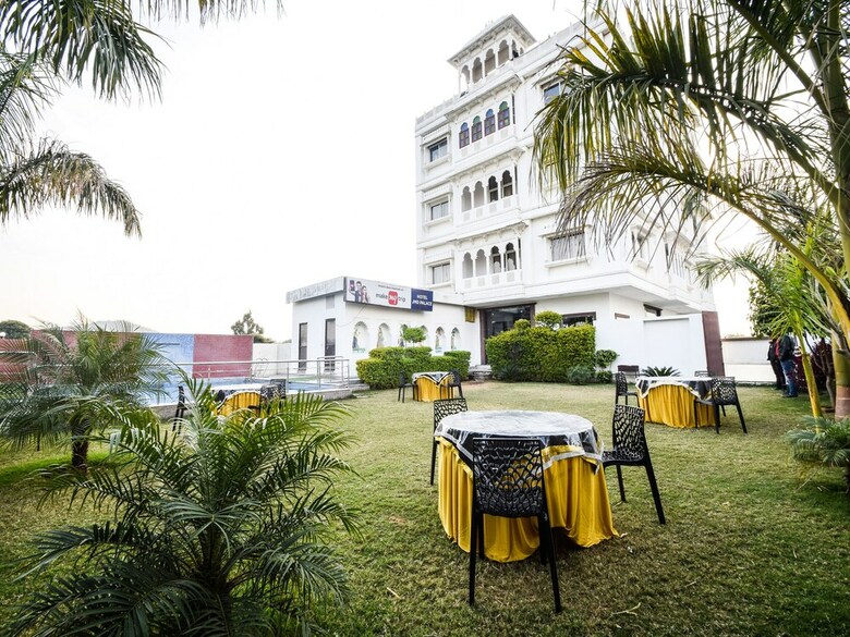 Hotel Oyo 28253 Jmd Palace