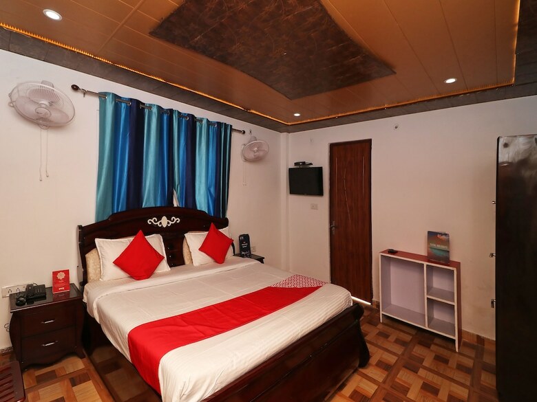 Hotel Oyo 28838 Brv Resorts
