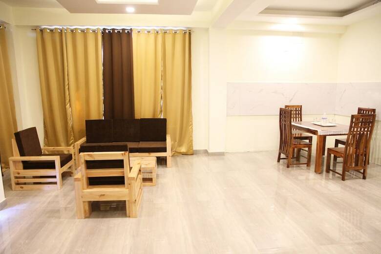 Hotel Oyo Home 22016 Hill View 2bhk
