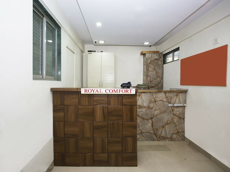 Oyo 27994 Hotel Royal Comfort