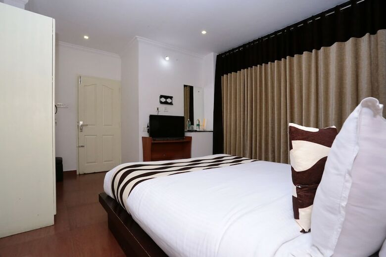 Hotel Oyo 28424 Coastal Residency