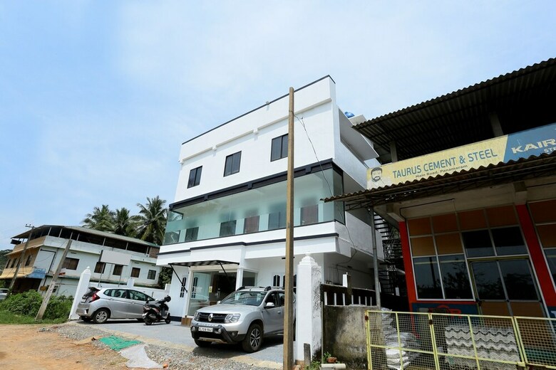 Hotel Oyo 17186 Sunshine