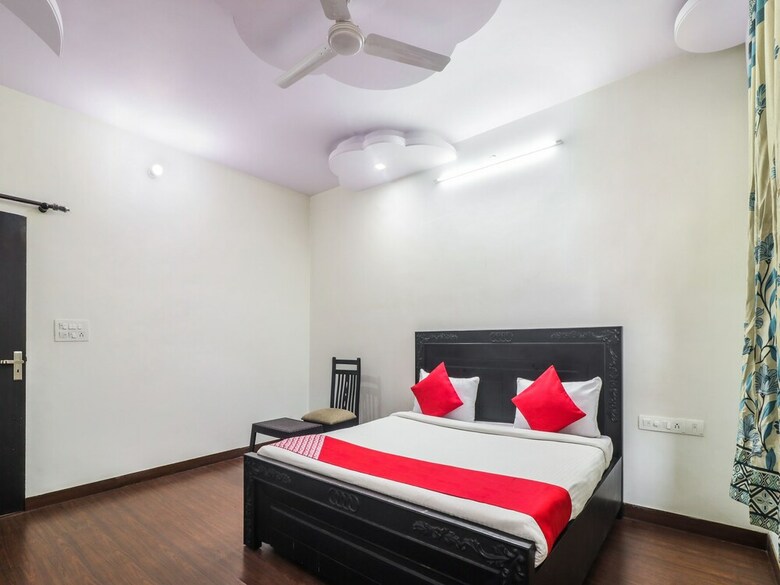 Hotel Oyo 26863 Raj Villa