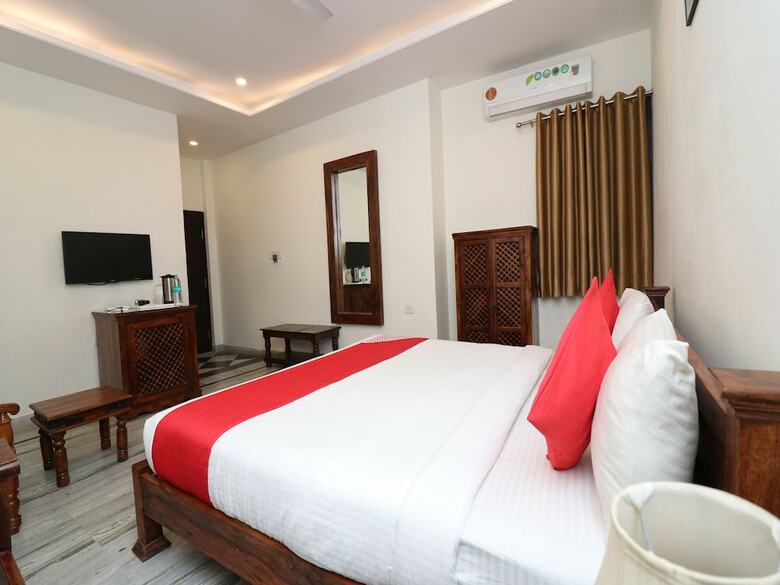 Oyo 27759 Hotel Rajputana