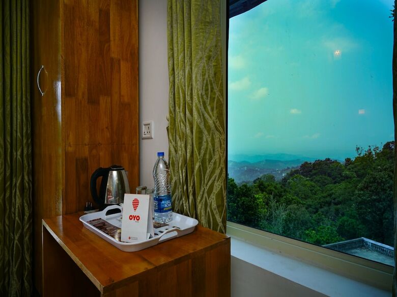 Hotel Oyo 14253 Lime Light Resort