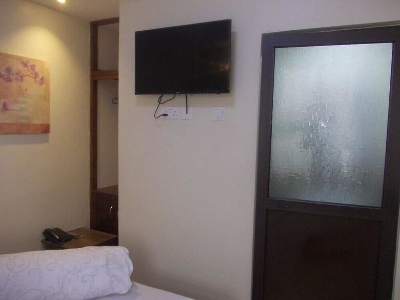 Neptune Plaza Hotel